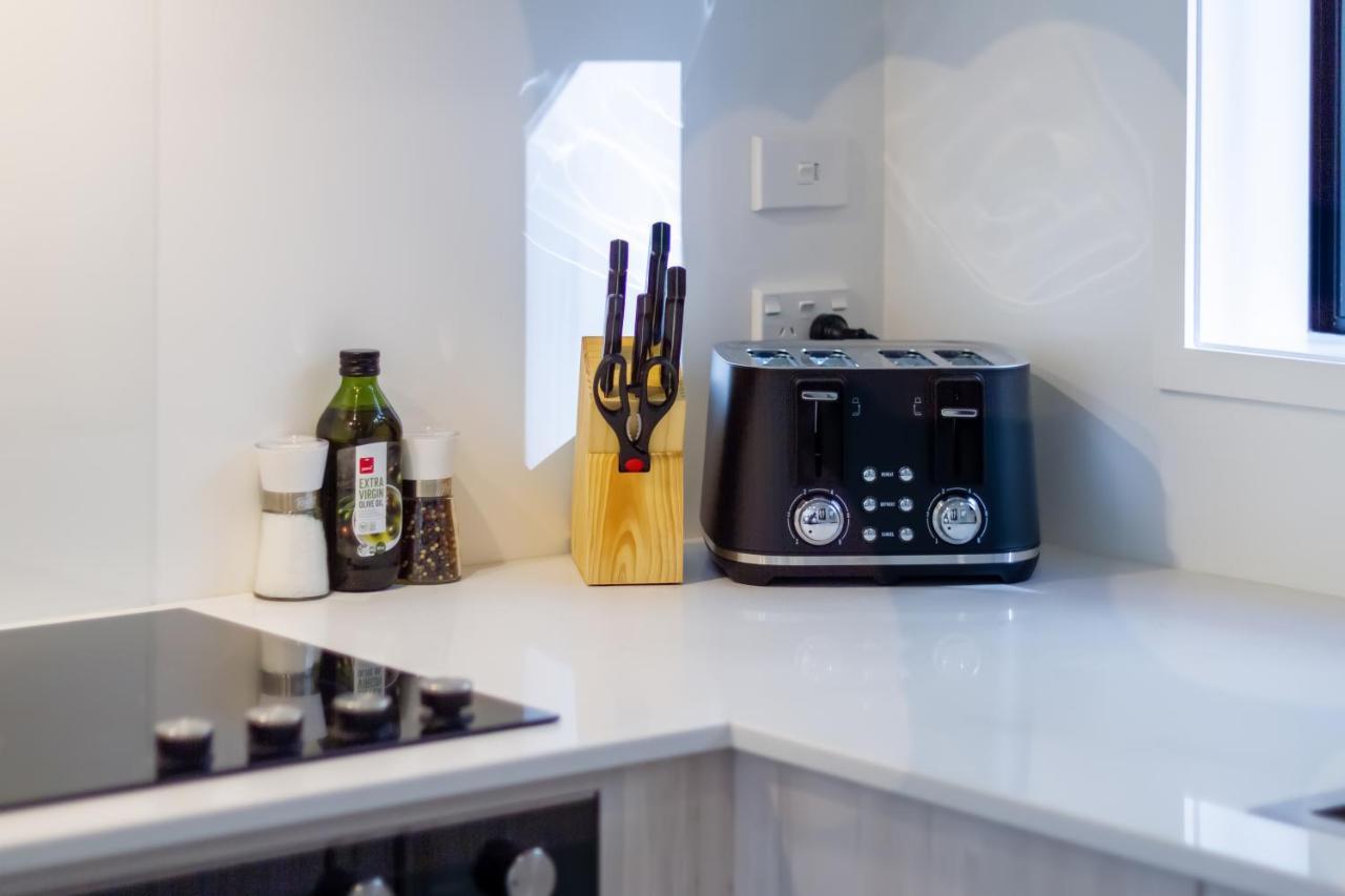 Central City Awaits 2 Bed 2 Bath With Carpark Κράισττσερτς Εξωτερικό φωτογραφία